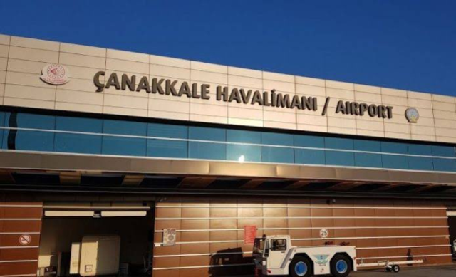 Orman yangınıyla mücadele eden Çanakkale'de havalimanı tüm uçuşlara kapatıldı