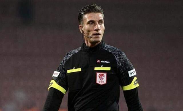 Türk futbolunda deprem! Kritik toplantıda 4 hakemin kalemi kırıldı