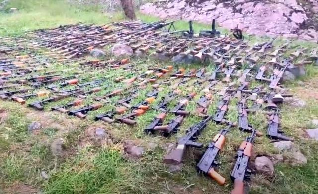 Kuzey Irak'ta yapılan operasyon sonrası terör örgütü PKK'ya ağır darbe! Çok sayıda silah ele geçirildi