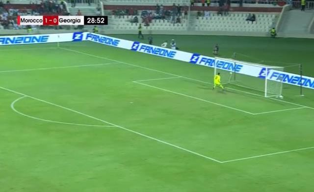 Yok artık, kimsede akıl bırakmadı! Beşiktaş'la anılan Ziyech, orta sahanın gerisinden gol attı