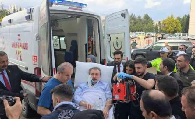 BBP lideri Mustafa Destici'nin makam aracı kaza yaptı: 4 yaralı