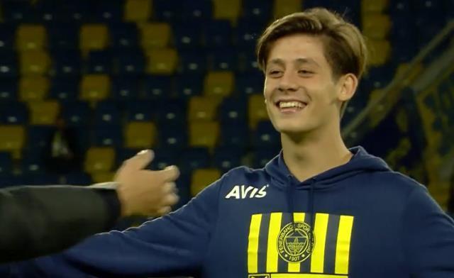 Arda güler, Ankaragücü maçı öncesi polis olan teyzesiyle hasret giderdi