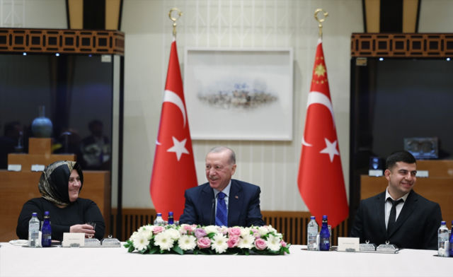 Cumhurbaşkanı Erdoğan'dan 1 Mayıs mesajı: İşçi ve işverenin refahını yükseltmek için çalışt