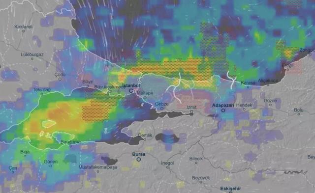 İstanbul alarma geçti! Etkisini iyiden iyiye artıran sağanak yağış saat 15.00'e kadar devam edecek