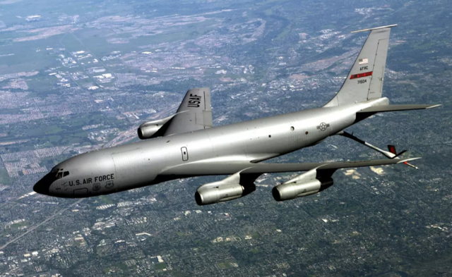 ABD'ye ait KC-135 yakıt ikmal uçağı Irak'ta düştü