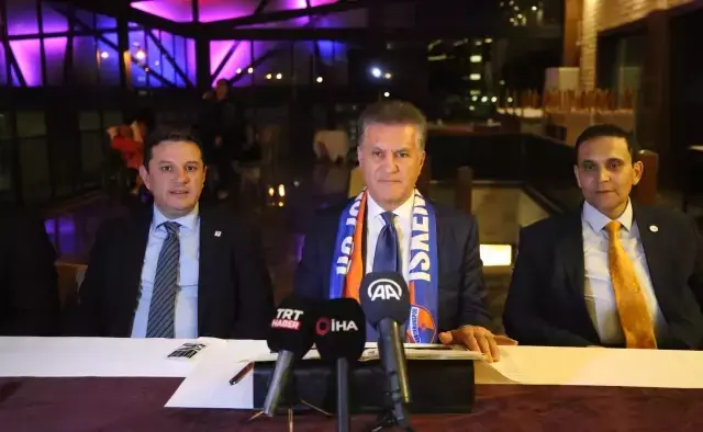 Mustafa Sarıgül ziyaret ettiği ilçe için konuştu: Burası 82'nci il olmayı hak ediyor