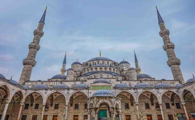 Sultan Ahmet Camii kim, ne zaman yaptı? Sultan Ahmet Camii nerede, hikayesi nedir? Sultan Ahmet Camii tarihi ve özellikleri!