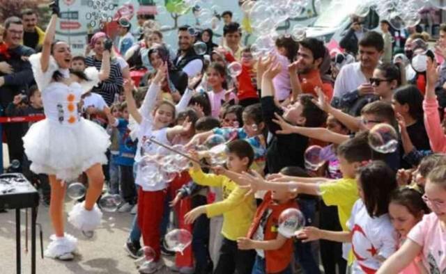 İstanbul 23 Nisan etkinleri ve konserleri nerede? 23 Nisan'da kimler konser verecek? İstanbul 23 Nisan bayramı nerede kutlanacak?