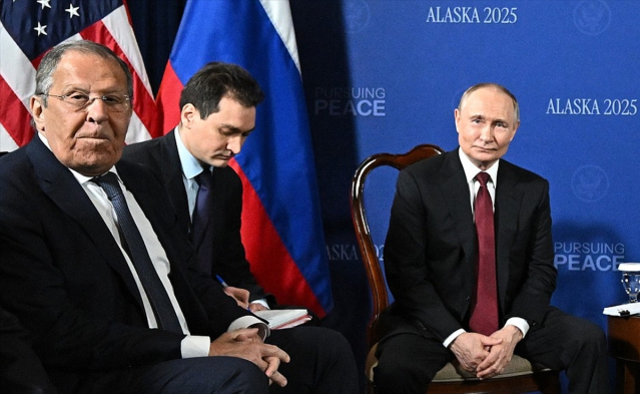 Trump: Fransa, Almanya ve İngiltere sahaya asker göndermek istiyor