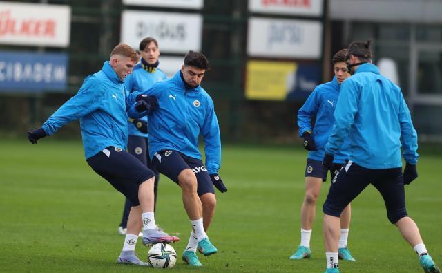 Şaşırtan Mesut Özil kararı! İsmail Kartal büyük sürpriz hazırlıyor