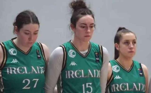 İrlanda Milli Kadın Basketbol Takımı İsrail'i el sıkışma seremonisinde reddetti