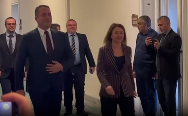 CHP ile MHP arasındaki kayyum zirvesi başladı