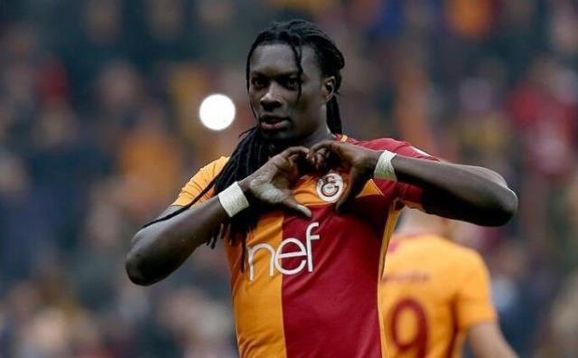 Şakası yapılırken resmiyet kazandı! Gomis, Galatasaray'a dönüyor