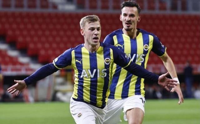 Fenerbahçe'nin imdadına Volkan Demirel yetişti! Taraftarın gitsin diye dua ettiği futbolcuya talip oldu