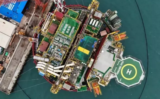 Dev Açık Deniz Petrol Fabrikası Qingdao'da Başarıyla Teslim Edildi