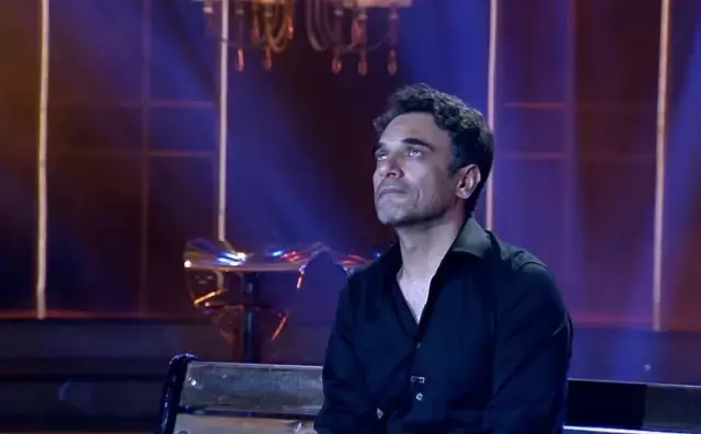 Depremde 11 ailesini kaybeden Uğur Aslan, yaşadıklarını anlatırken gözyaşlarına boğuldu