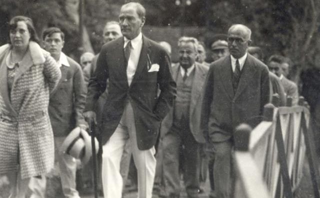 Atatürk kaç yaşında öldü? Mustafa Kemal Atatürk ölüm saati nedir?