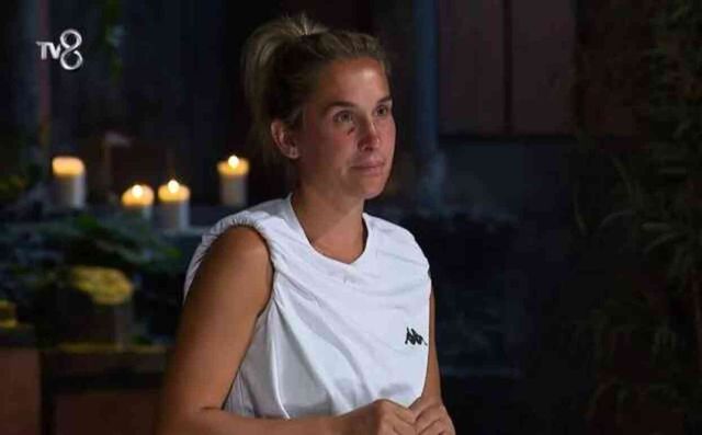 Diskalifiye edilmesine neden olmuştu! Pınar'ın Survivor'dan elendiğini gören Sema, halay çekti