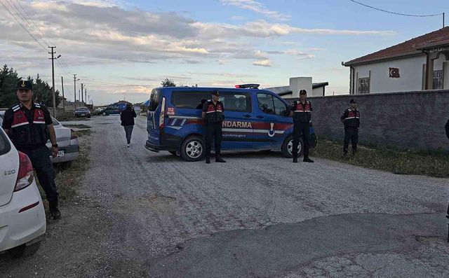 Evi terk eden eşini almaya giden damadı kayınpederi öldürdü