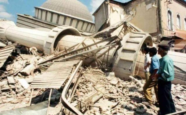 17 Ağustos depremi fotoğrafları, sözleri, mesajları! 17 Ağustos 1999 depremi ile ilgili paylaşılacak resimler, sözler ve mesajlar!