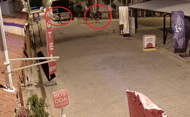 8 dairede ne var ne yok çaldılar, tavla bile oynadılar