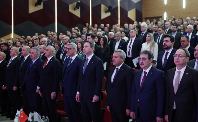 Dr. Ekrem Teymur: Bakanlık bünyesinde 'Enerji İçin Yapay Zeka' adında bir Ar-Ge merkezi kurulmalı