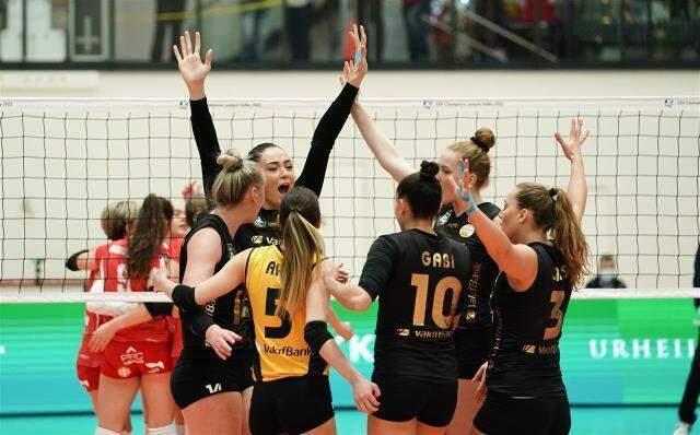 Zehra Güneş de akıma uydu! Güzel voleybolcudan dikkat çeken paylaşım
