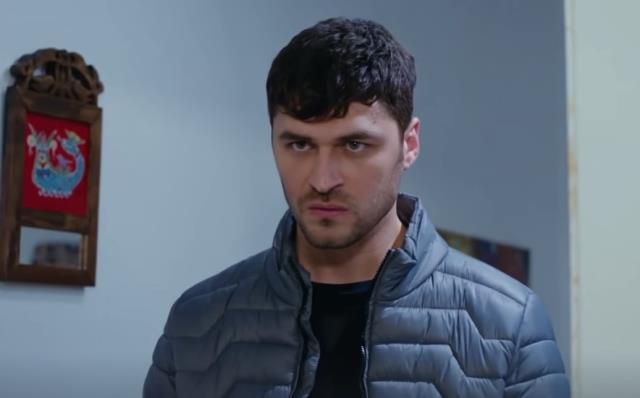 Yasak Elma 128. bölüm fragmanı yayınlandı mı? Yasak Elma 127. bölüm izle! Yasak Elma dizisi oyuncuları kimler? Yasak Elma konusu ne?