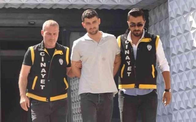 Bursa'da Metroda Çıkan Kavgada Adam Göğsünden Bıçaklandı