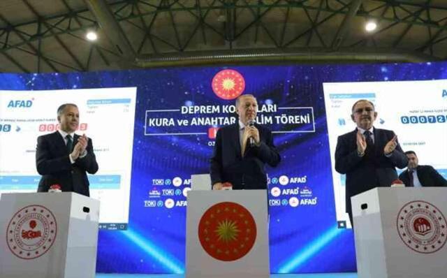 Cumhurbaşkanı Erdoğan: Deprem bölgesinde yıl sonuna kadar 200 bin evi teslim edeceğiz