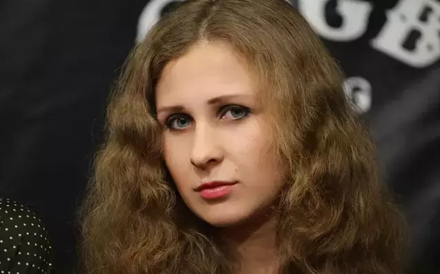 Putin portresi üzerine idrar yapan kadın aktiviste ağır hapis cezası