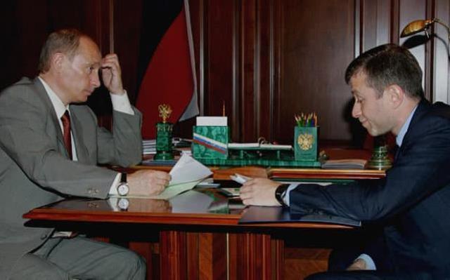 Roman Abramovich'ten tarihi Chelsea kararı! Putin'in İngiltere'deki kalesi çöktü