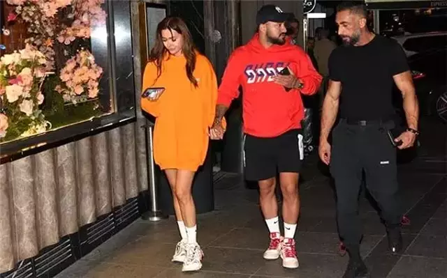 Gökhan Çıra, Selin Ciğerci ile boşanma imzası kurumadan Bebek'te yeni sevgilisiyle görüldü