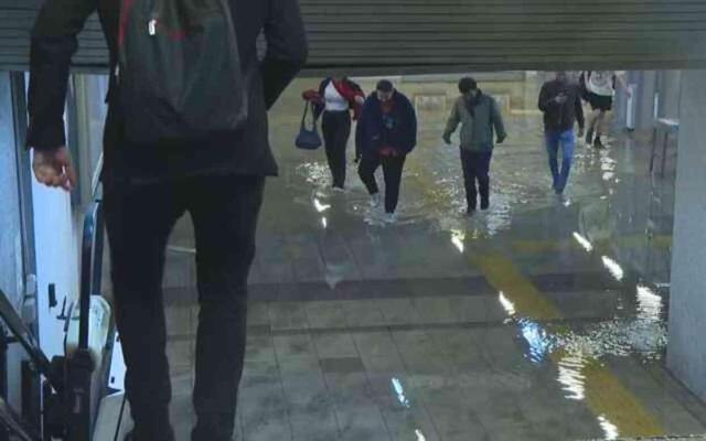 Ankara'da kuvvetli sağanak! Metroyu su bastı