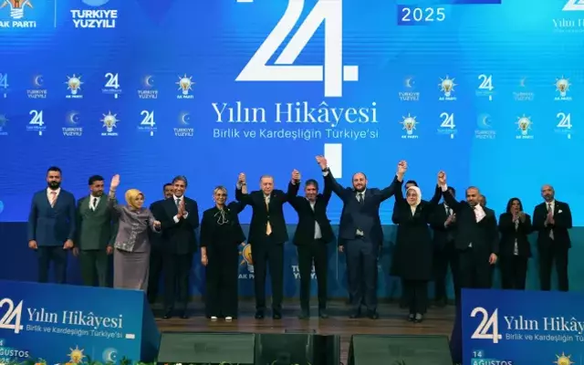 Belediye başkanları rozetlerini aldı