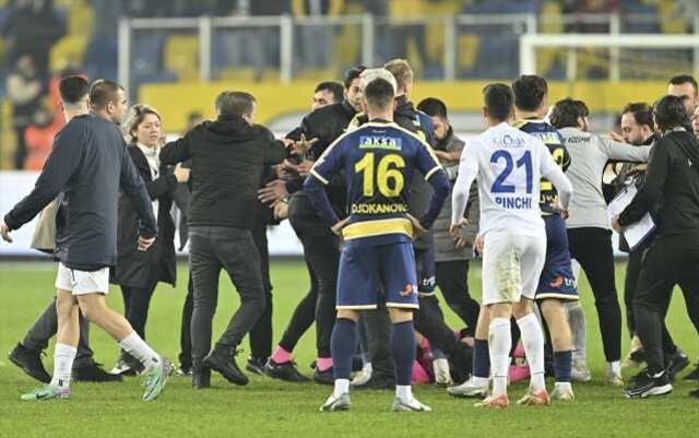 Hakemi yumruklayan Ankaragücü Başkanı Koca yapacaklarının sinyalini bu konuşmayla vermiş