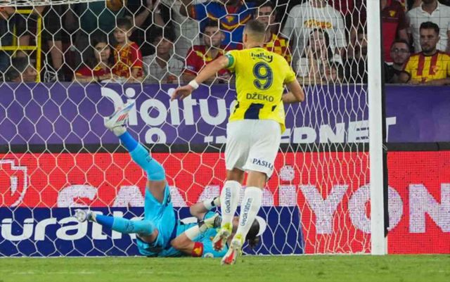 Fenerbahçe, Göztepe ile deplasmanda 2-2 berabere kaldı