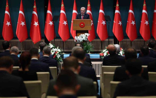 Erdoğan'dan Kabine sonrası 'kılıçlı yemin' çıkışı: Tahkikatı çok boyutlu yürütüyoruz