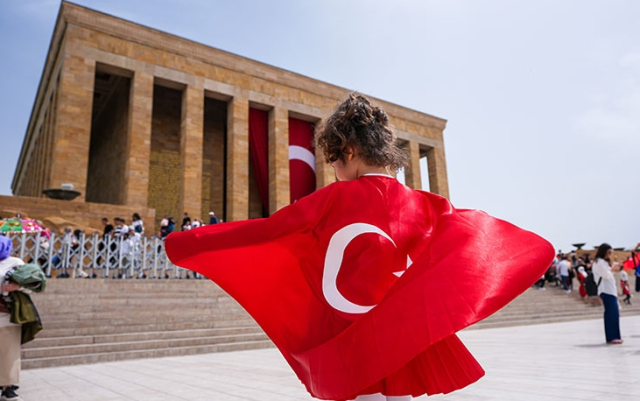 22 Nisan yarım gün mü, öğleden sonra mesai var mı?