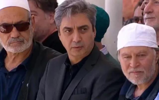 Uzun süredir ortalarda görünmeyen Necati Şaşmaz ve Uğur Pektaş aynı cenazede görüntülendi