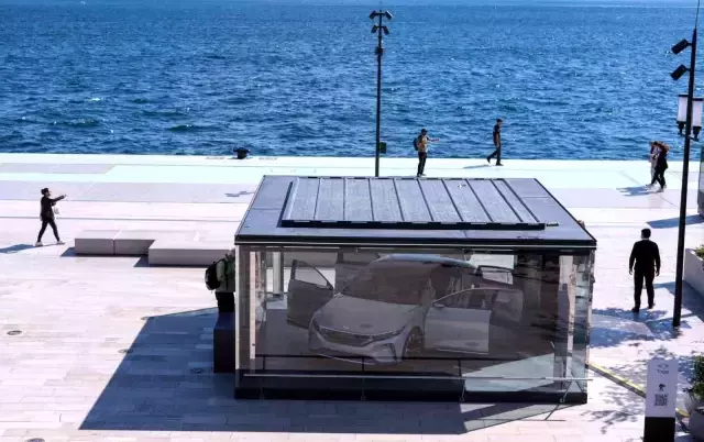 Vatandaşlar TOKİ gibi yerli otomobil için de kolaylık istiyor! TOGG'un 'Konsept Akıllı Cihazı' Galatport'da görücüye çıktı