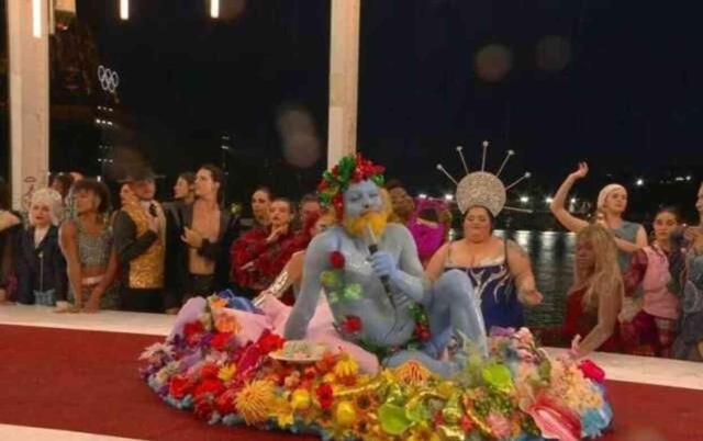 Olimpiyatların açılış törenindeki 'LGBT' propagandasına yanıt geldi: Alınanlar olduysa çok üzgünüz