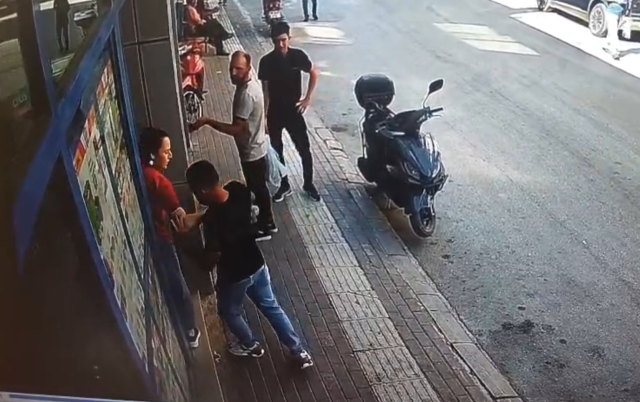 Sıra beklediği için sinirlendi, kasiyer kadının burnunu kırdı