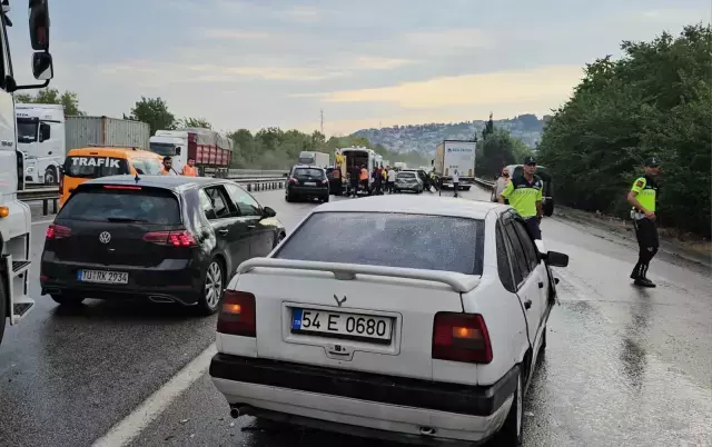 Sakarya'da Zincirleme Kaza: 10 Yaralı