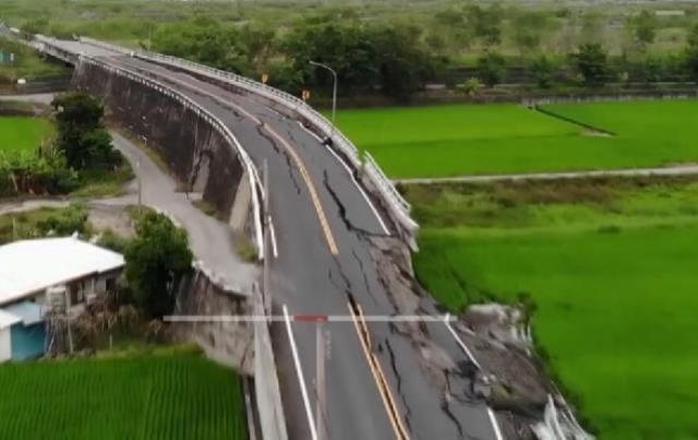 Tayvan'da 6,8 büyüklüğünde meydana gelen depremin yıkıcı etkisi böyle görüntülendi