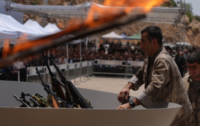 Yıllar önce de yeni dönemi o duyurmuş! Silahı ilk bırakan PKK'lı Bese Hozat'la ilgili çarpıcı detay