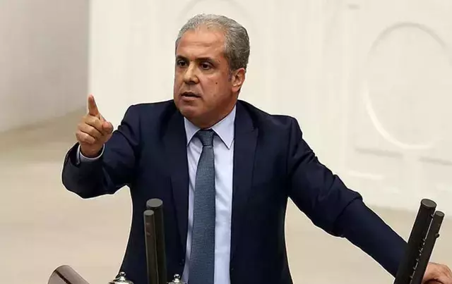 Şamil Tayyar açıklama yaparken