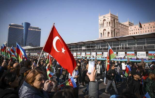 Cumhurbaşkanı Erdoğan'dan Karabağ zaferi paylaşımı: Bu şanlı günü en içten dileklerimle tebrik ediyorum