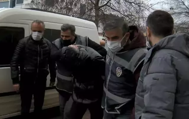 Elvan'ı, 'borç para' tartışması sonrası yakmış