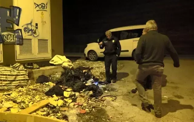 Silahla oynarken kendisini vurdu